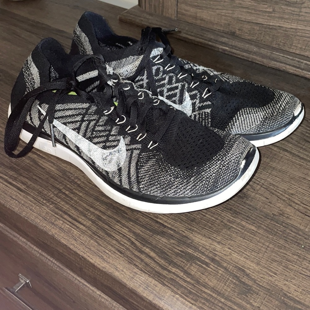Nike freenet shoes